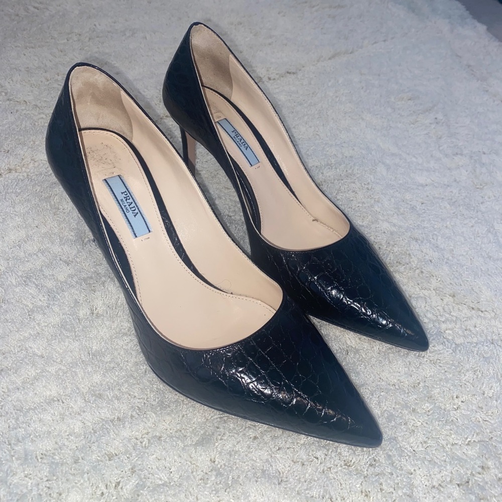Gently used Prada pumps!